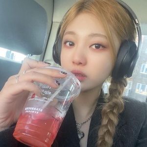 Meet your Posher, Jade